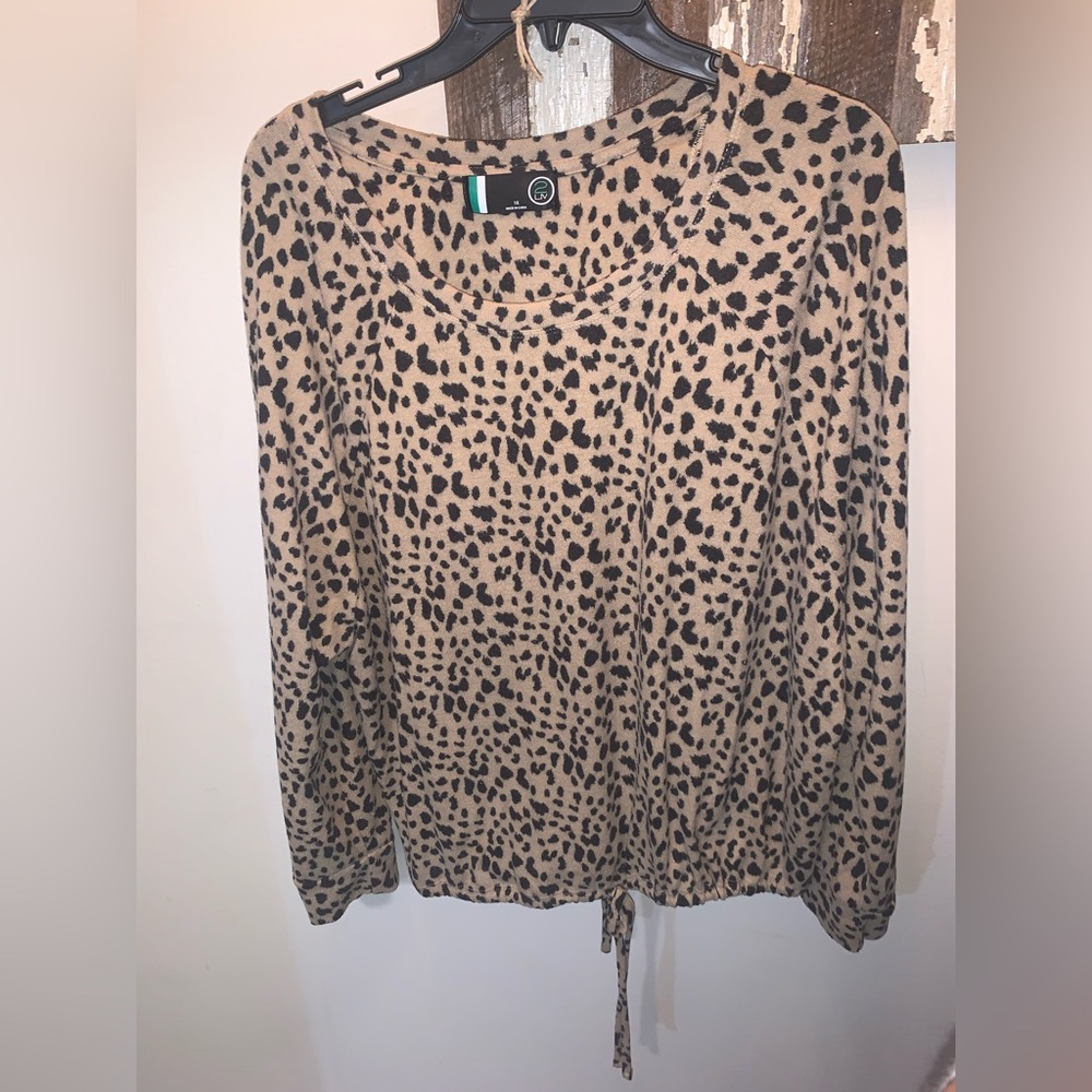 WOMENS LEOPARD PRINT TOP